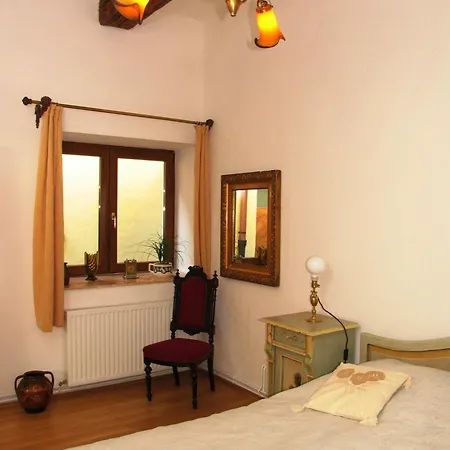 Vendégház Casa Rozelor